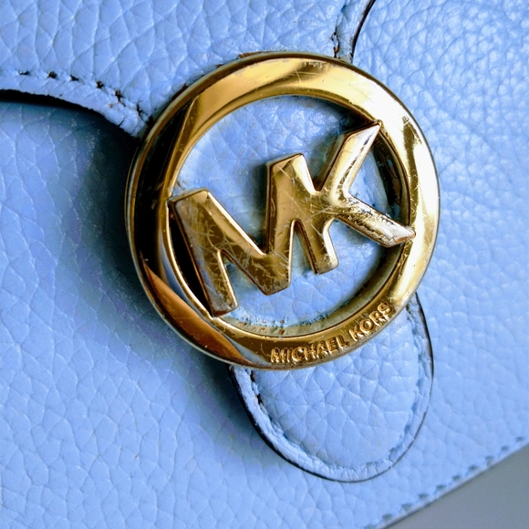 Michael Kors Vanna Leather Crossbody Bag - Picture 3 of 15